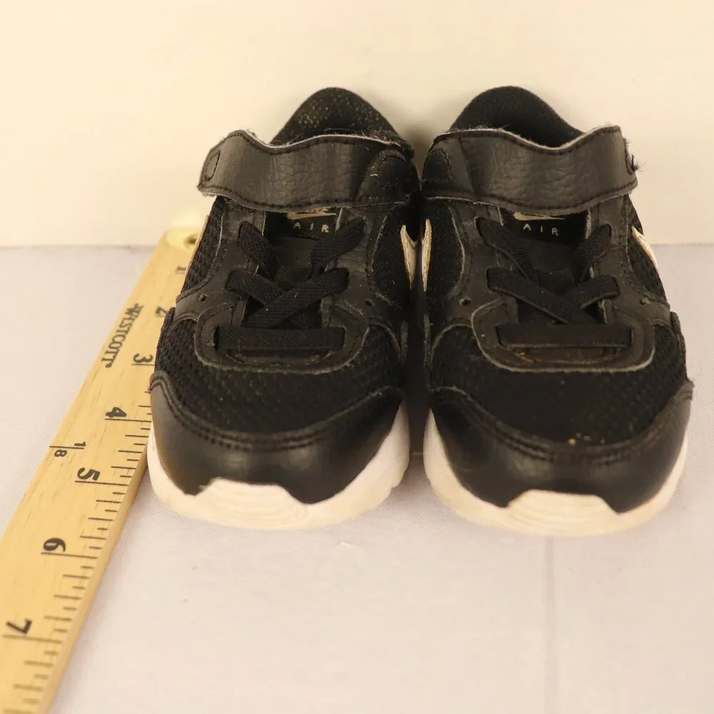 Nike Air Infant size US 6c Made in Indonesia Black and White
